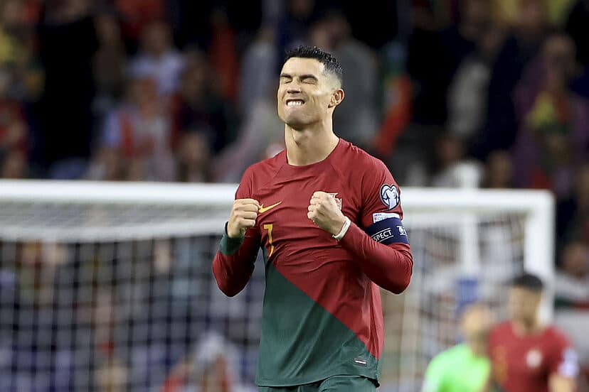 Chính thức đến EURO 2024, Ronaldo mơ cột mốc 1000 bàn thắng - Bóng Đá