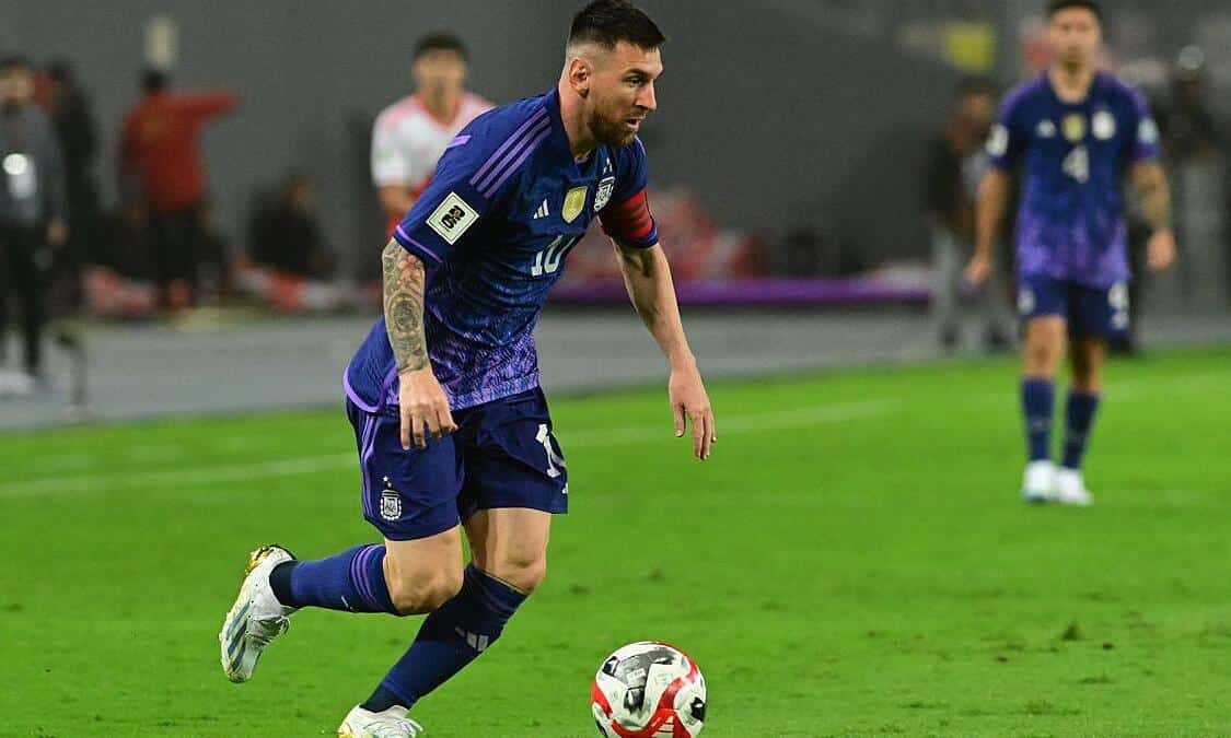 Messi giúp Argentina nối dài chuỗi bất bại ở vòng loại World Cup kể từ năm 2017. Ảnh: Telam