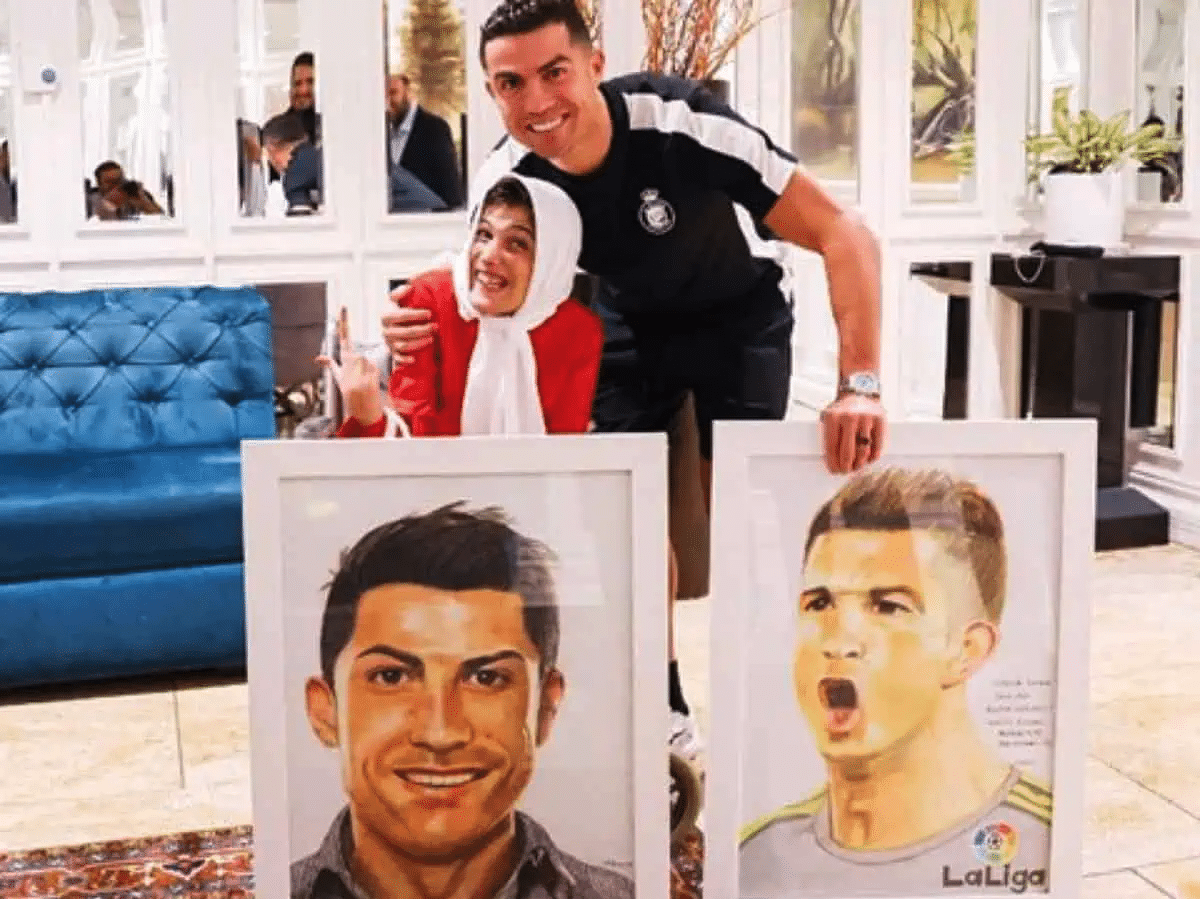 Ronaldo có thể bị phạt đòn vì ôm Fatima Hamami. Ảnh: Al Nassr