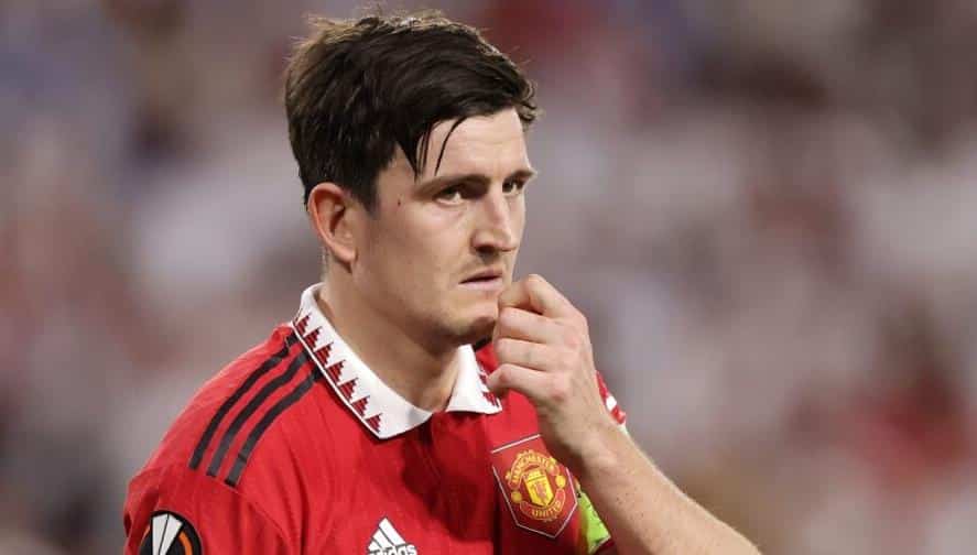 Harry Maguire trains with legendary defender Ricardo Carvalho as he aims to fight for his Man United future - Bóng Đá
