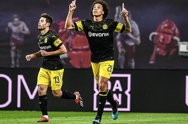 Mục tiêu của M.U tỏa sáng, Dortmund tái lập khoảng cách với Bayern - Bóng Đá