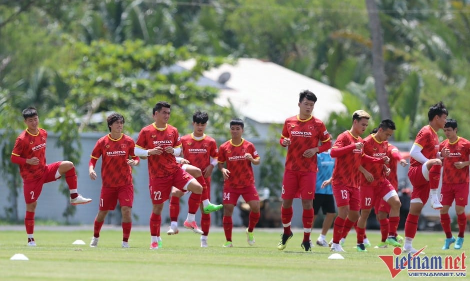 Tuyển Việt Nam chọn quân đá AFF Cup: Ông Park tính gì? - Bóng Đá