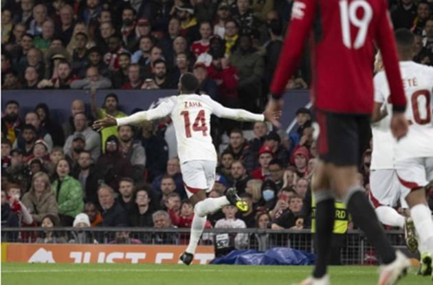 Ex Crystal Palace star Wilfried Zaha revels in Champions League debut as he rubs salt in Man Utd wounds - Bóng Đá