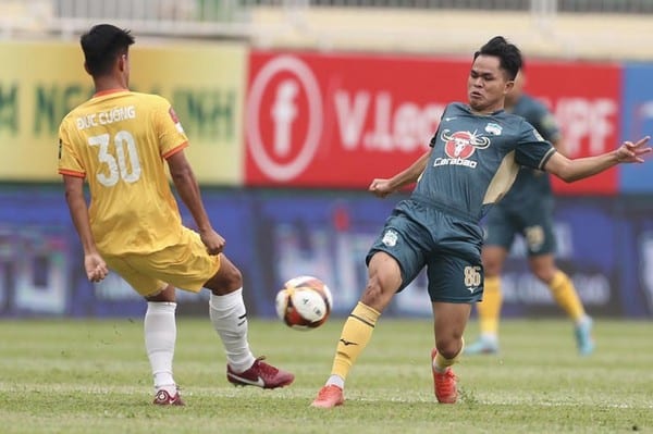 Quang Hải đàm phán với CLB Thái Lan; CAHN muốn có tiền đạo Ligue 2 - Bóng Đá